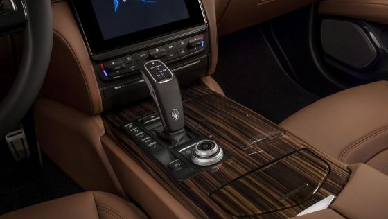 Maserati Quattroporte 2019 Interior 006