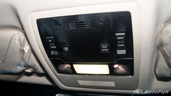 Lexus ES 2019 Interior 032