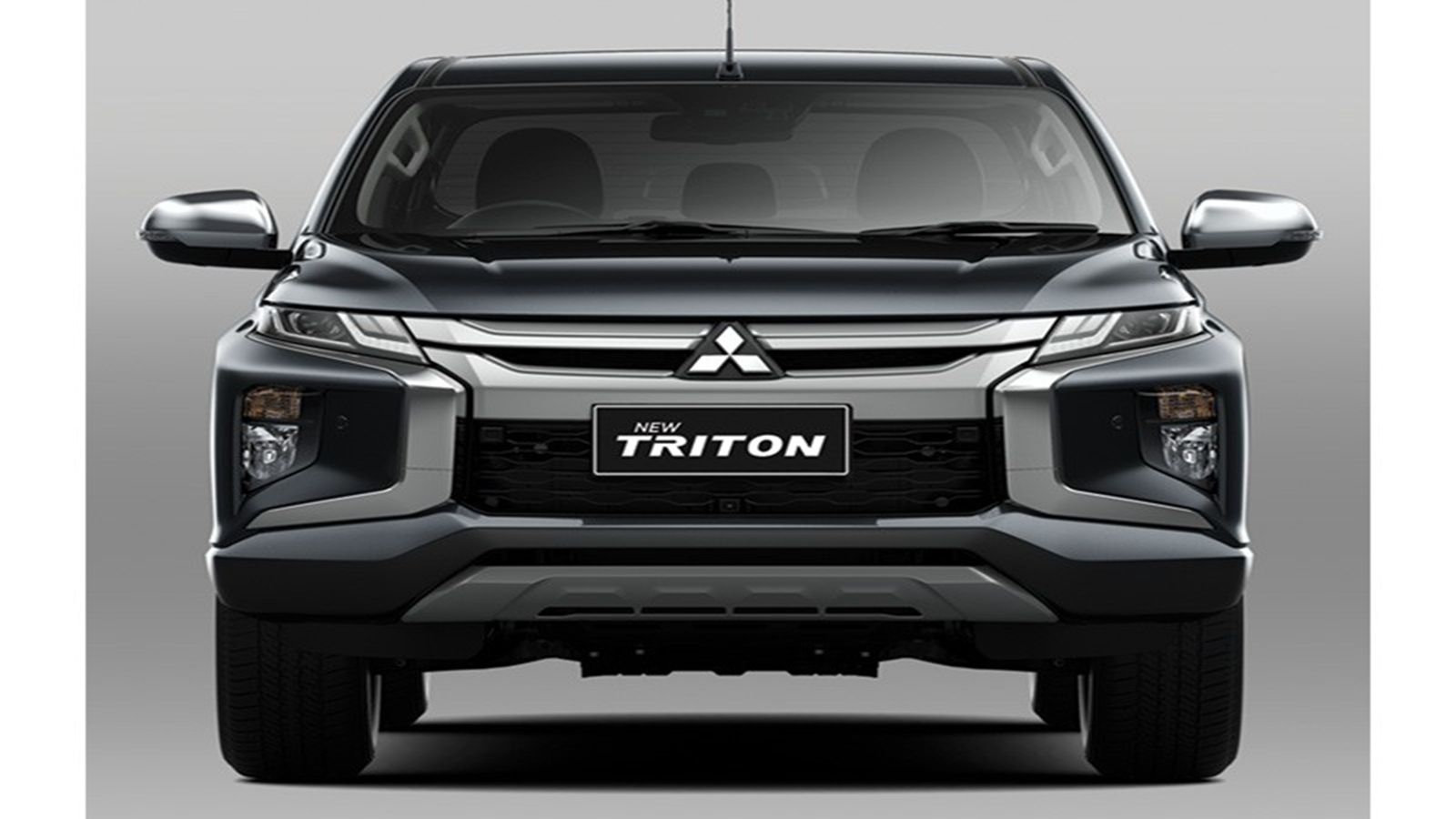 Mitsubishi Triton Exceed MT Double Cab 4WD Eksterior 002