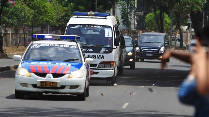 Cuma teguran polisi untuk pemilik mobil mewah konvoi di tol andara
