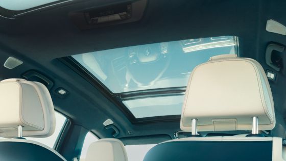 2021 BMW X7 xDrive40i Opulence Interior 009
