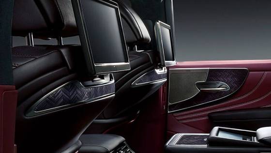 Lexus LS 2019 Interior 013
