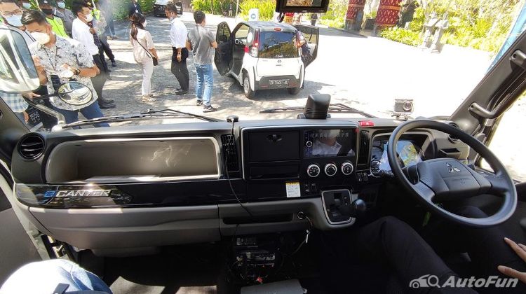 Review Truk Mitsubishi FUSO eCanter, Bergerak Senyap Tanpa Aroma Tak Sedap
