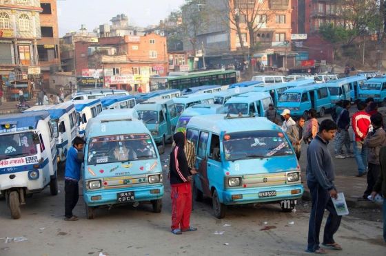 Mirip di Indonesia, Suzuki Carry 1.0 Ternyata Juga Jadi Angkot di Nepal