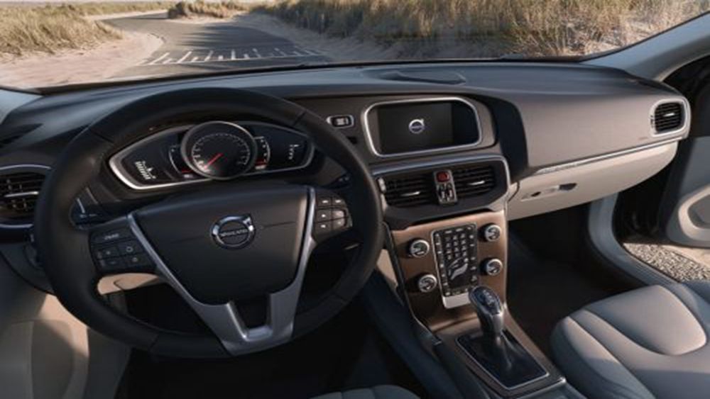 Volvo V40 Cross Country 2019 Interior 001