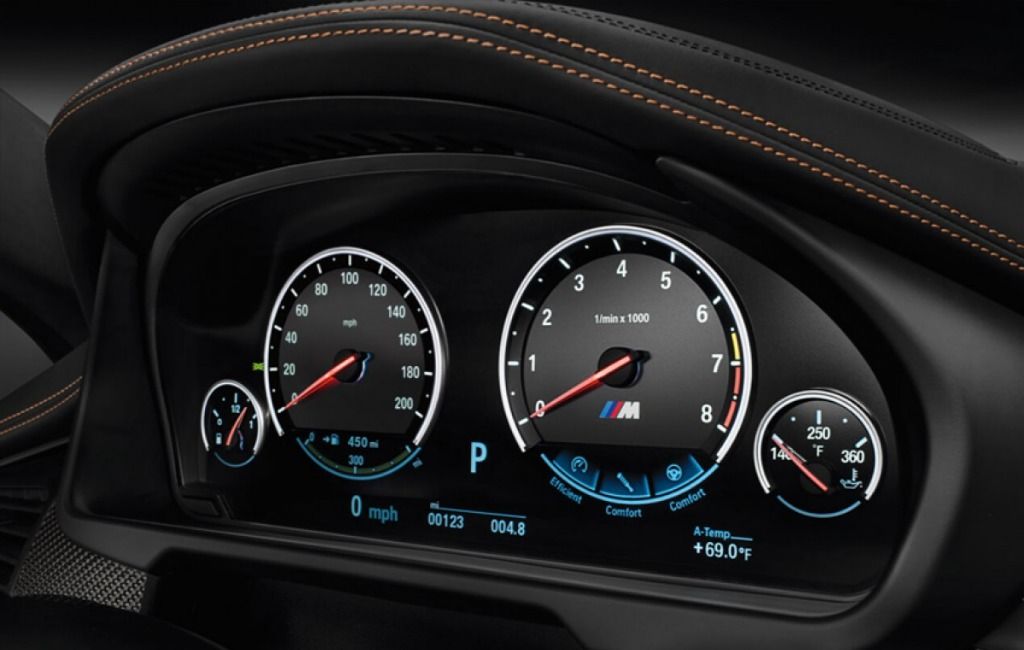 BMW X6 M 2019 Interior 002