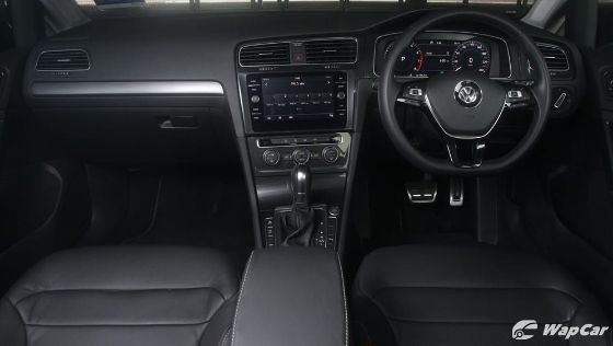 Volkswagen Golf 2019 Interior 001