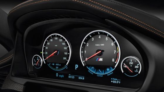 BMW X6 2019 Interior 003