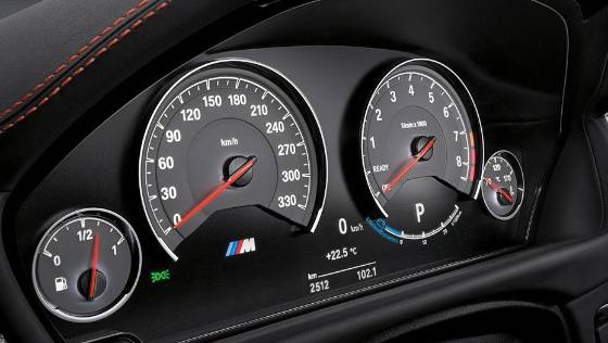 BMW M4 Coupe 2019 Interior 003